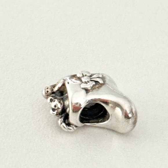 Pandora 925 Santa's Stocking Christmas Holiday Rare Retired Bead Charm - Picture 3 of 6